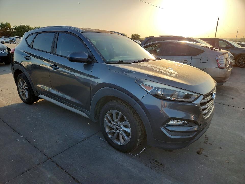2018 Hyundai Tucson VIN KM8J33A45JU663617 COPART salvage auction — MECHANICAL, TX - CERTIFICATE OF TITLE (P), sold $2,900 on 2026-07-27 (photo 4)