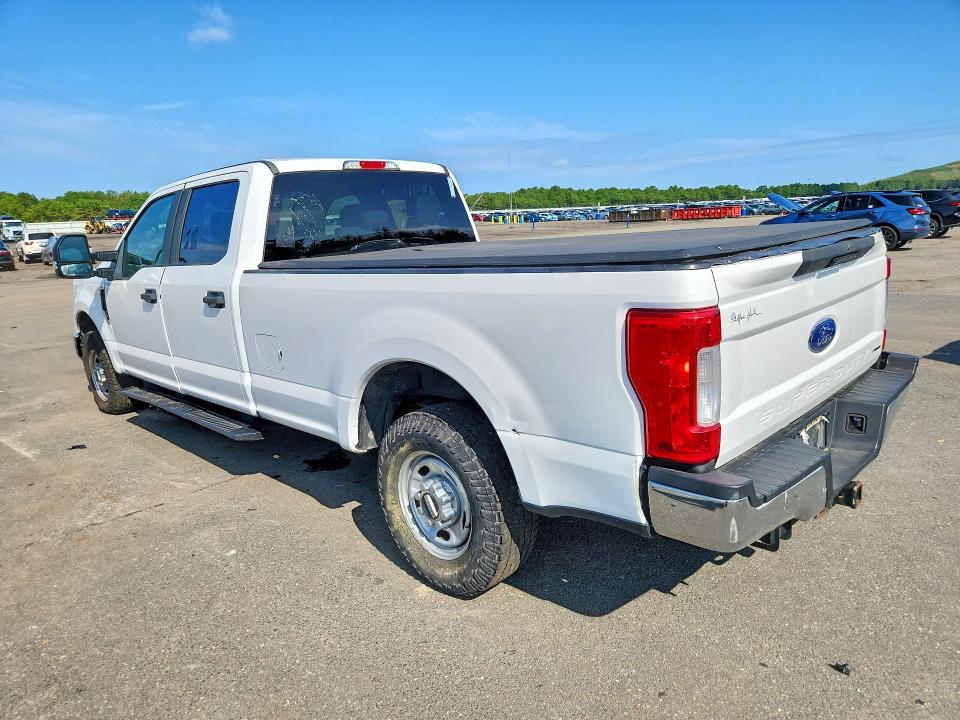 2017 Ford F250 VIN 1FT7W2A66HEE48608 COPART salvage auction — MINOR DENT/SCRATCHES, Wv - Certificate Of Title, sold $8,300 on 2026-09-01 (photo 2)