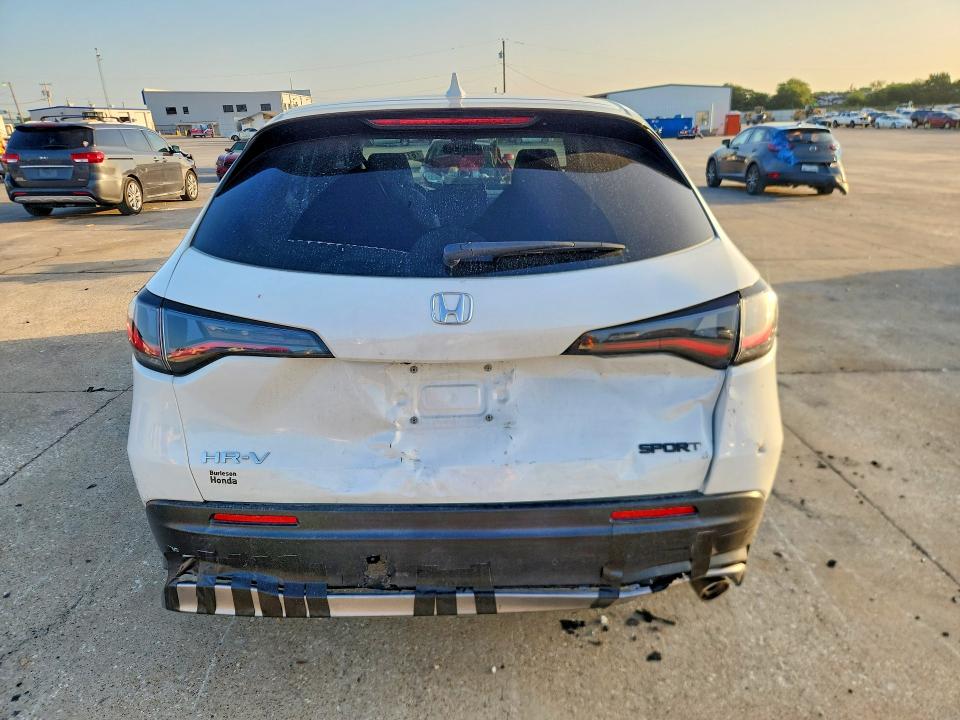 2024 Honda Hr-v VIN 3CZRZ1H59RM711526 COPART salvage auction — REAR END, Tx - Salvage Vehicle Title, sold $9,000 on 2026-08-20 (photo 6)