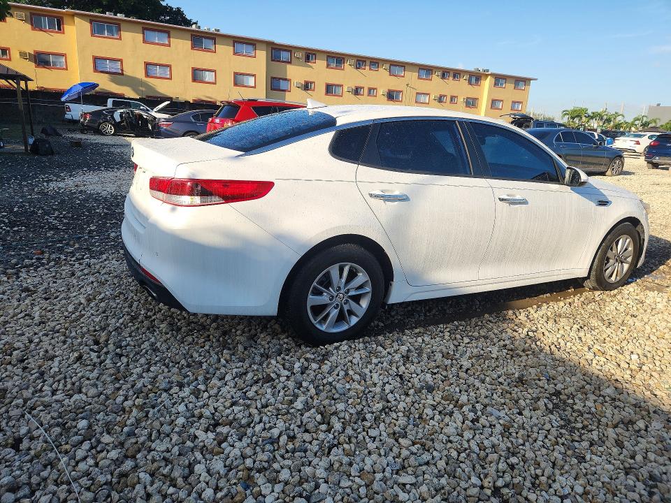 2017 Kia Optima VIN 5XXGT4L31HG176052 COPART salvage auction — REAR END, Fl - Cert Of Title Slvg Rebuildable, sold $1,200 on 2026-07-24 (photo 3)