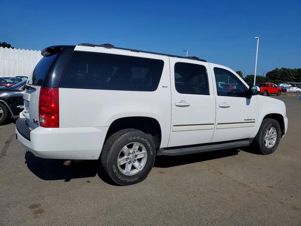 2014 Gmc Yukon xl VIN 1GKS2KE73ER148915 COPART salvage auction — MINOR DENT/SCRATCHES, CT - CERTIFICATE OF TITLE (P), sold $2,800 on 2026-07-09 (photo 3)