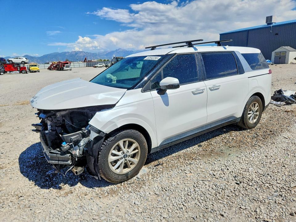 2023 Kia Carnival VIN KNDNB4H35P6211806 — COPART salvage auction photo