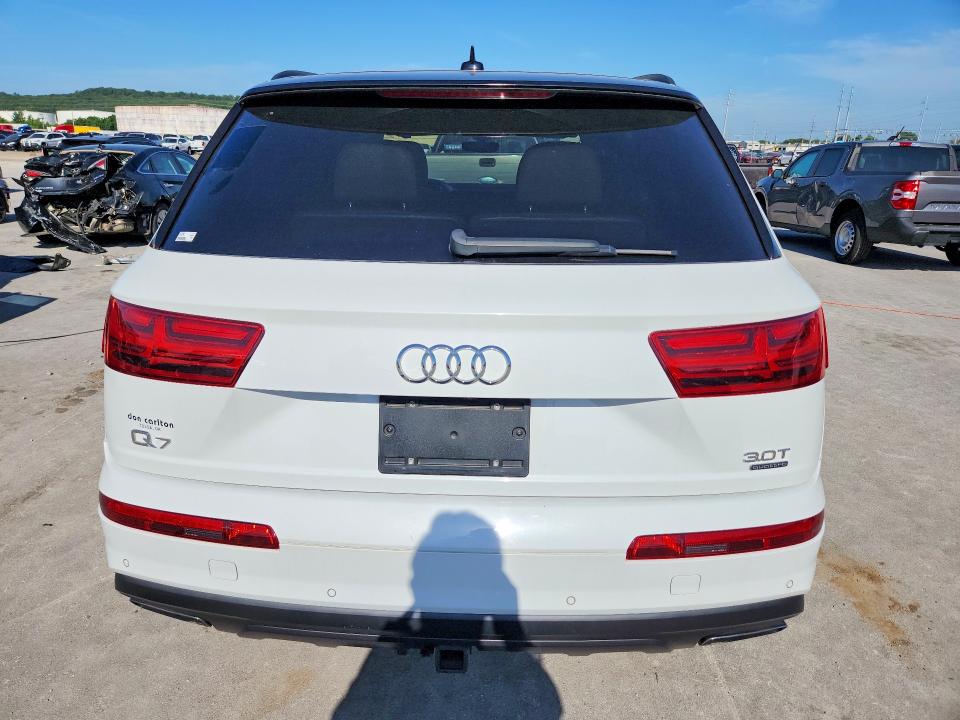 2017 Audi Q7 VIN WA1VAAF79HD022980 COPART salvage auction — MECHANICAL, Ok - Certificate Of Title, sold $8,200 on 2026-07-15 (photo 6)