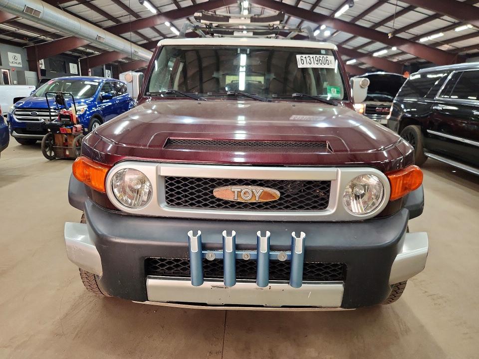 2007 Toyota Fj cruiser VIN JTEBU11F270028524 COPART salvage auction — MINOR DENT/SCRATCHES, Nh - Certificate Of Title (P), sold $7,800 on 2026-07-23 (photo 5)