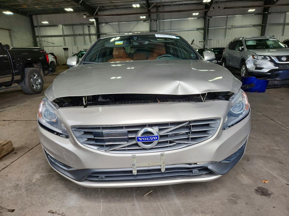 2015 Volvo S60 VIN YV1612TM4F1346843 COPART salvage auction — FRONT END, Mn - Cert Of Title-Prior Salvage, sold $250 on 2026-08-20 (photo 5)