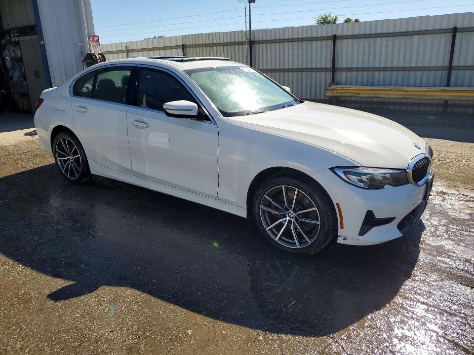 2020 BMW 3 series VIN 3MW5R1J07L8B12625 COPART salvage auction — MINOR DENT/SCRATCHES, CA - CERTIFICATE OF TITLE, sold $10,200 on 2026-08-12 (photo 4)