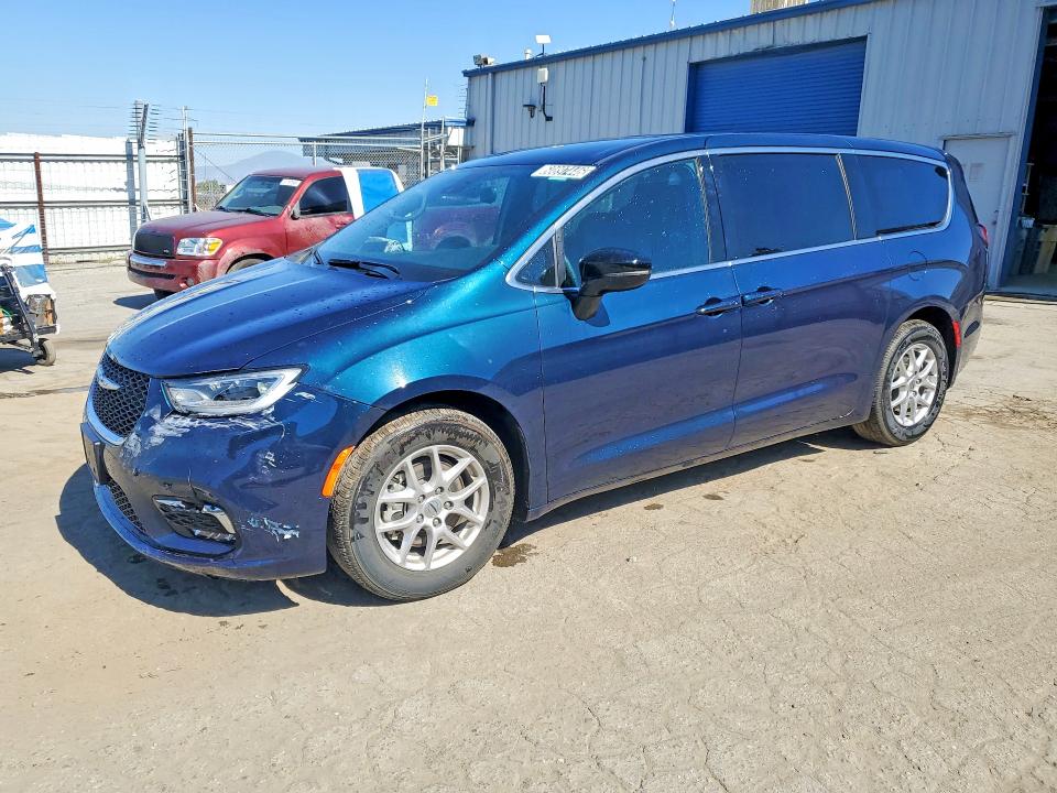 2025 Chrysler Pacifica VIN 2C4RC1BG3SR503268 COPART salvage auction — FRONT END, Tn - Certificate Of Title, sold $12,500 on 2026-07-27 (photo 1)