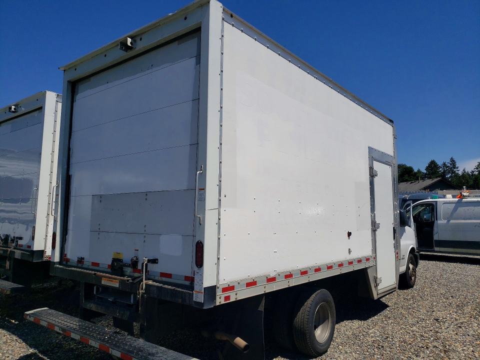 2021 Chevrolet Express 4500 VIN 1HA6GVC73MN006956 COPART salvage auction — MINOR DENT/SCRATCHES, WA - VEHICLE CERT OF OWNERSHIP-TITL, sold $5,500 on 2026-07-09 (photo 3)