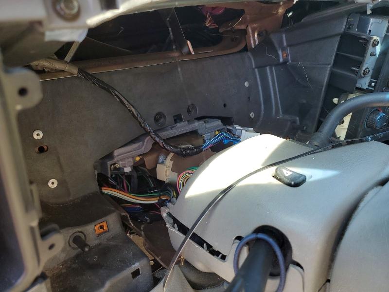 2003 Gmc Yukon VIN 1GKEK63U63J185370 COPART salvage auction — FRONT END, Md - Cert Of Salvage > 75% Damage (P), sold $475 on 2026-07-28 (photo 9)