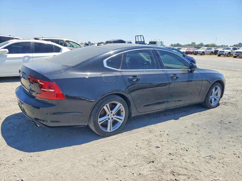 2017 Volvo S90 VIN YV1102AK8H1007231 COPART salvage auction — MINOR DENT/SCRATCHES, Salvage Title, sold $3,975 on 2026-08-13 (photo 3)