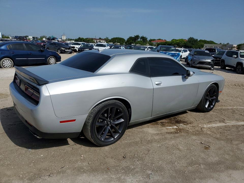 2022 Dodge Challenger VIN 2C3CDZFJ2NH156358 COPART salvage auction — MINOR DENT/SCRATCHES, FL - CERT OF TITLE W/SLVG HISTORY, sold $25,750 on 2026-07-29 (photo 3)