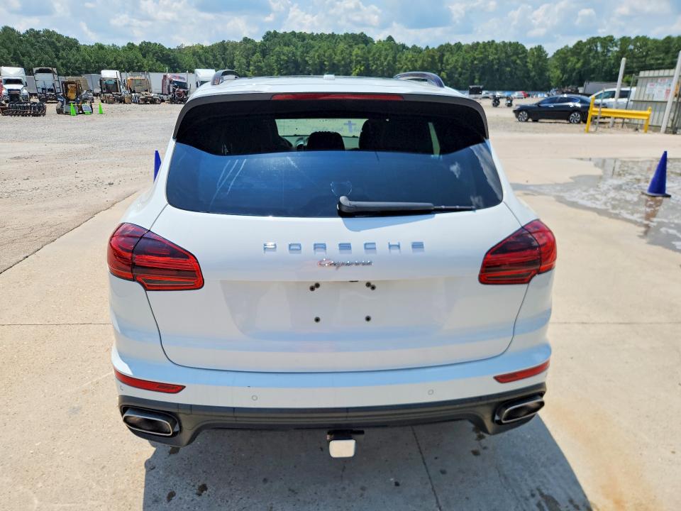 2018 Porsche Cayenne VIN WP1AA2A27JKA01793 COPART salvage auction — MINOR DENT/SCRATCHES, MS - CERTIFICATE OF TITLE, sold $9,000 on 2026-08-06 (photo 6)