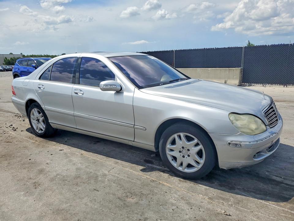 2006 Mercedes-benz S class VIN WDBNF67J66A470945 COPART salvage auction — MINOR DENT/SCRATCHES, FL - CERTIFICATE OF TITLE, sold $350 on 2026-07-28 (photo 4)