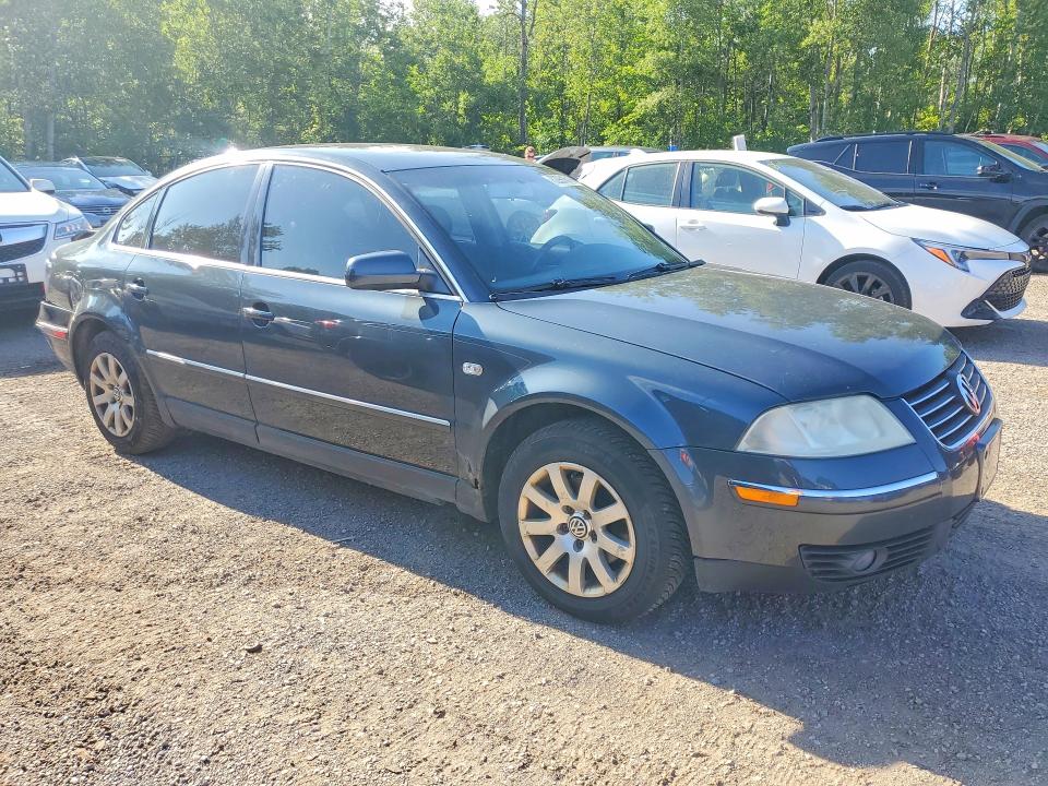 2003 Volkswagen Passat VIN WVWPD23B53P274866 COPART salvage auction — REAR END, On - Permit No Brand - Unfit, sold $300 on 2026-08-11 (photo 4)