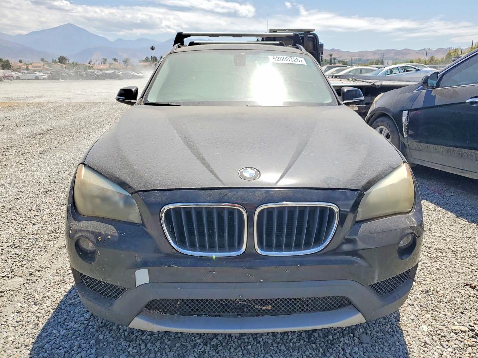 2013 BMW X1 VIN WBAVM1C57DVW46309 COPART salvage auction — MINOR DENT/SCRATCHES, Ca - Dis/Dlr/Exp Only Clean Title, sold $500 on 2026-09-02 (photo 5)