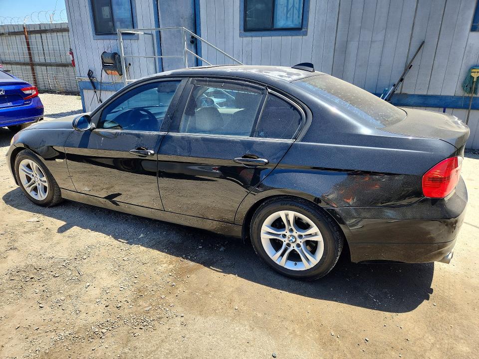 2008 BMW 3er VIN WBAVC53568FZ84391 COPART salvage auction — REAR END, CA - DIS/DLR/EXP ONLY CLEAN TITLE, sold $400 on 2026-07-20 (photo 2)