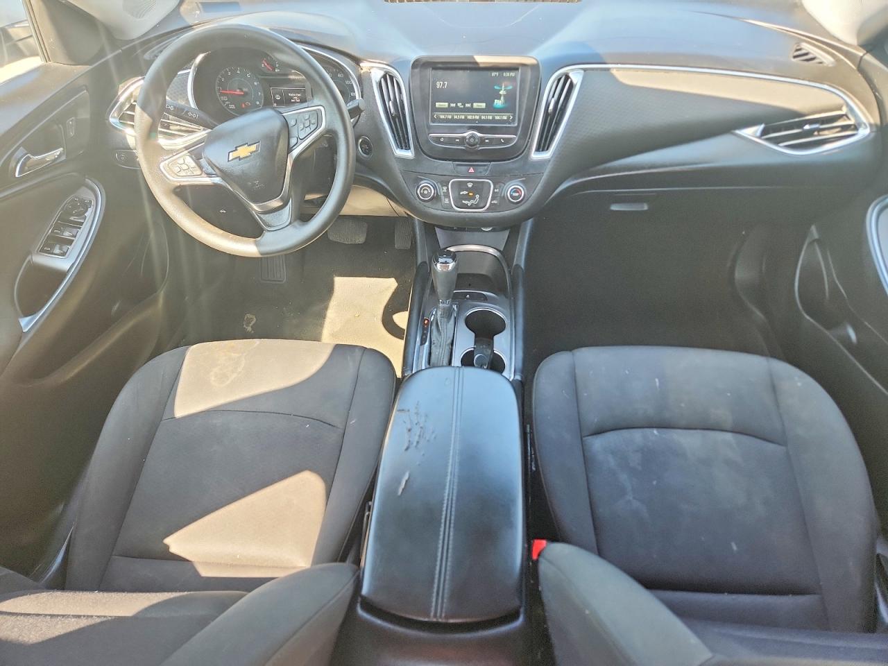 2018 Chevrolet Malibu Limited VIN 1G1ZD5ST1JF207214 COPART salvage auction — Minor Dent/Scratches, LA - PERMIT TO SELL, sold $2,300 on 2026-07-09 (photo 8)