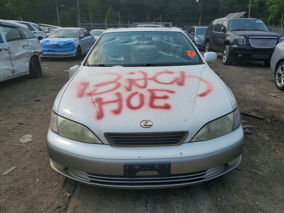 1997 Lexus Es 300 VIN JT8BF22G2V5007098 COPART salvage auction — VANDALISM, Md - Cert Of Salvage > 75% Damage, sold $125 on 2026-07-28 (photo 5)