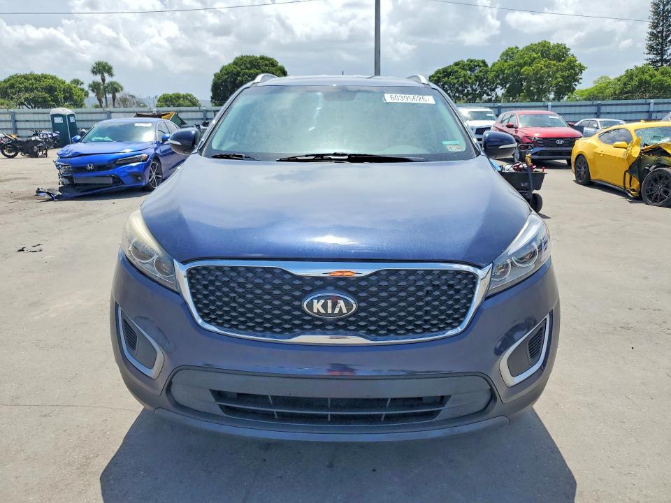 2016 Kia Sorento VIN 5XYPGDA33GG158847 COPART salvage auction — MINOR DENT/SCRATCHES, Nj - Certificate Of Title, sold $4,050 on 2026-07-20 (photo 5)