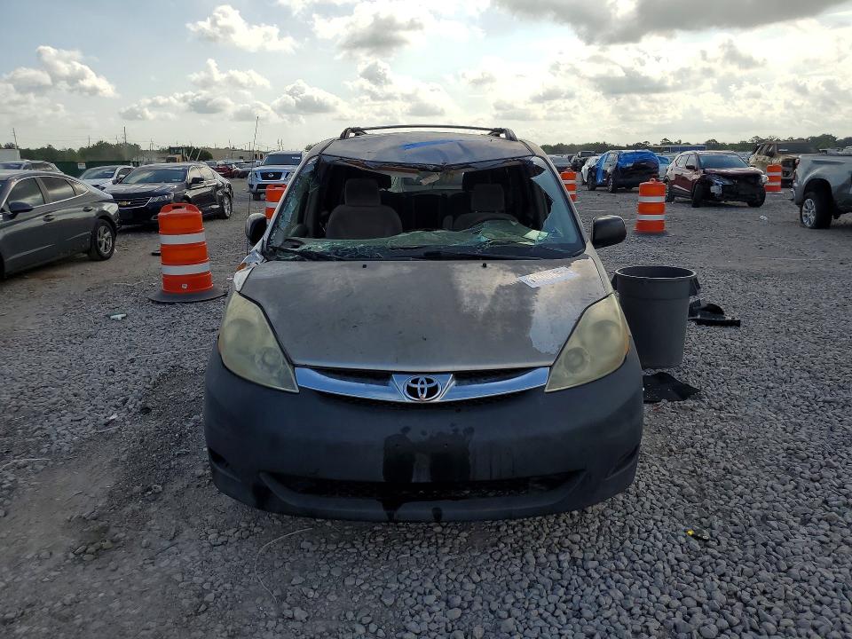 2006 Toyota Sienna VIN 5TDZA23C86S481496 COPART salvage auction — ROOF, TX - SALVAGE VEHICLE TITLE, sold $650 on 2026-07-27 (photo 5)