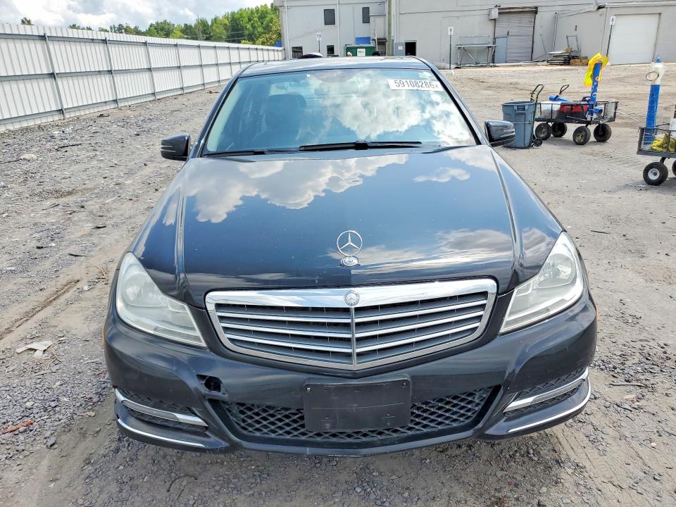 2013 Mercedes-benz C-klasse VIN WDDGF8AB3DR291239 COPART salvage auction — REAR END, Va - Cert Of Title - Salvage, sold $850 on 2026-07-22 (photo 5)