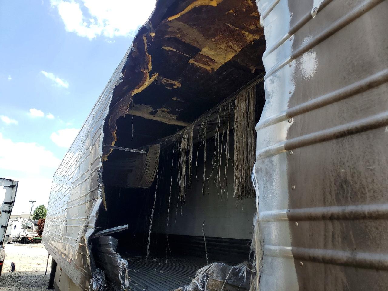 2016 Utility Unknown VIN 1UYVS2593GU366123 COPART salvage auction — Burn, Ct - Clean Title, sold $1,150 on 2026-09-24 (photo 7)
