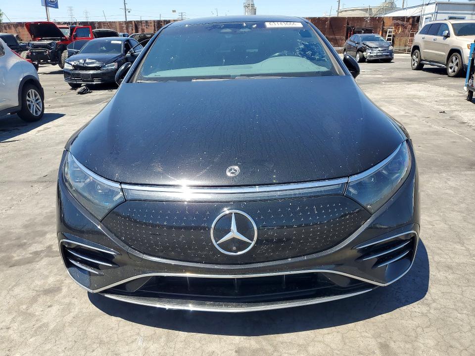 2022 Mercedes-benz VIN W1KCG4EB2NA006576 COPART salvage auction — NORMAL WEAR, Ca - Certificate Of Title (P), sold $23,800 on 2026-08-05 (photo 5)