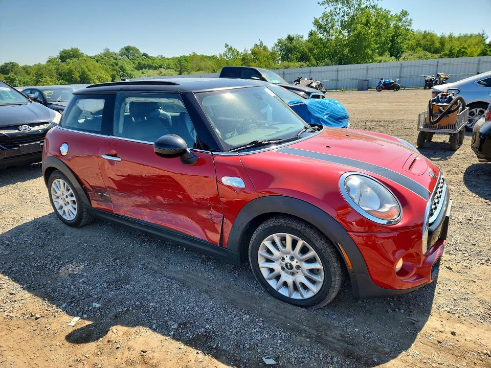 2015 Mini Cooper VIN WMWXP7C50F2A37203 COPART salvage auction — SIDE, Ma - Cert Of Title-Reconstrctd Coll, sold $825 on 2026-08-19 (photo 4)