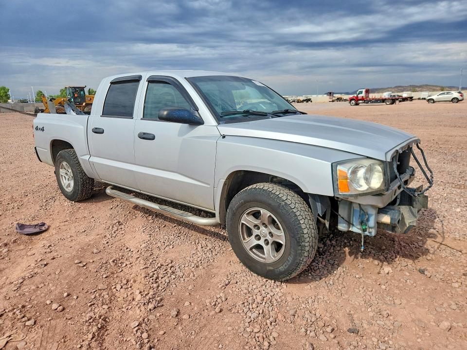 2005 Dodge Dakota VIN 1D7HW48N15S225442 COPART salvage auction — FRONT END, Az - Cert Of Title - Salvage, sold $175 on 2026-07-30 (photo 4)