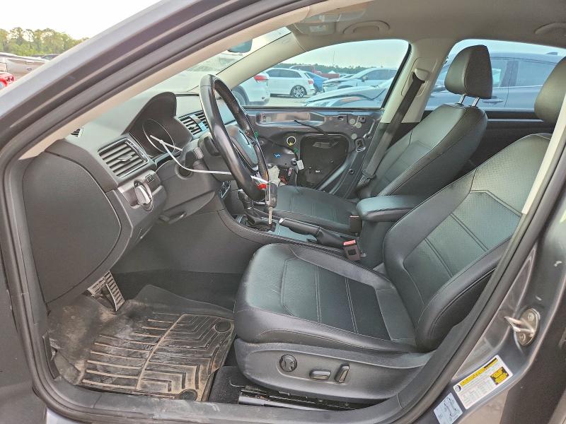 2018 Volkswagen Passat VIN 1VWAA7A30JC029658 COPART salvage auction — FRONT END, TX - SALVAGE VEHICLE TITLE (P), sold $2,300 on 2026-07-17 (photo 7)