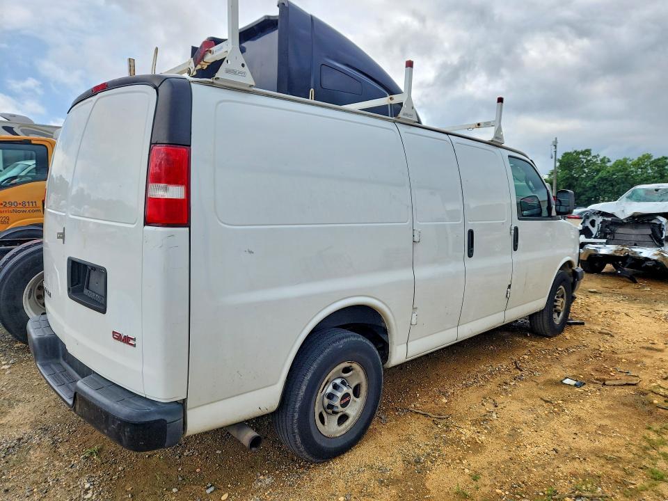 2017 Gmc Savana VIN 1GTW7AFF2H1137860 COPART salvage auction — FRONT END, MD - CERTIFICATE OF TITLE, sold $150 on 2026-07-09 (photo 3)