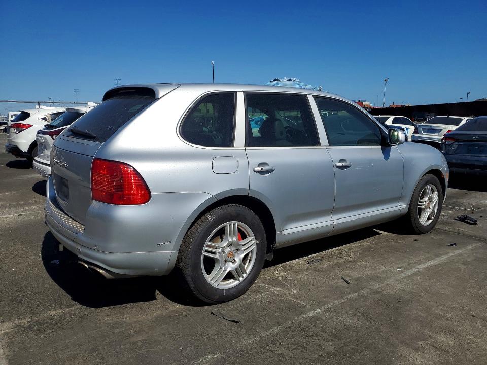 2004 Porsche Cayenne VIN WP1AC29P24LA90133 COPART salvage auction — NORMAL WEAR, Mt - Dis/Dlr/Exp Only Clean Title, sold $475 on 2026-07-29 (photo 3)