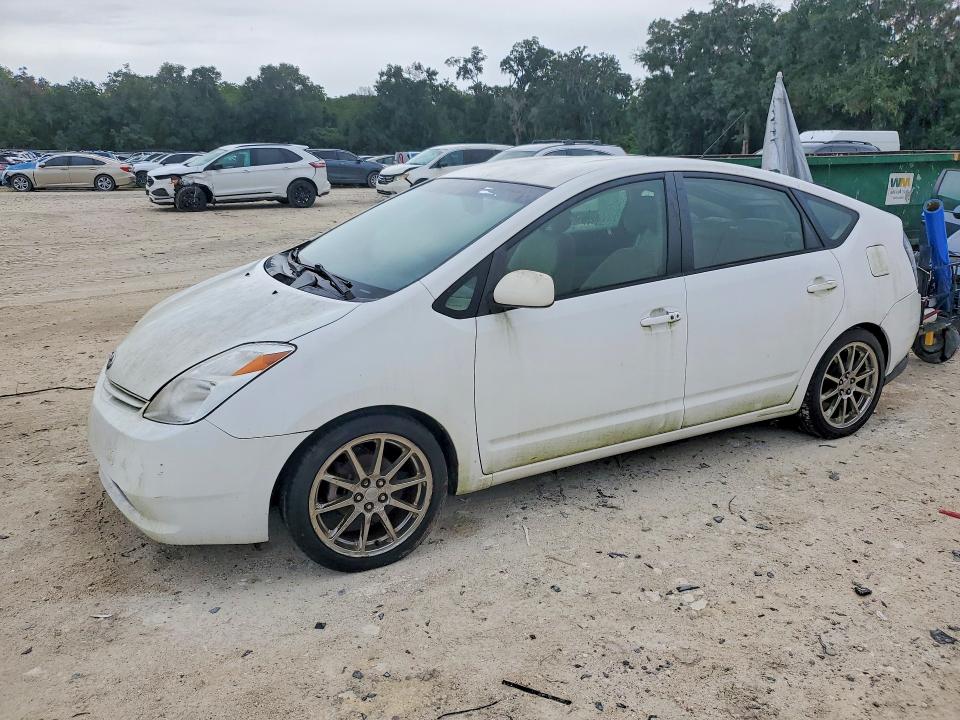 2005 Toyota Prius VIN JTDKB20U353022629 COPART salvage auction — MINOR DENT/SCRATCHES, Fl - Certificate Of Title, sold $450 on 2026-07-28 (photo 1)