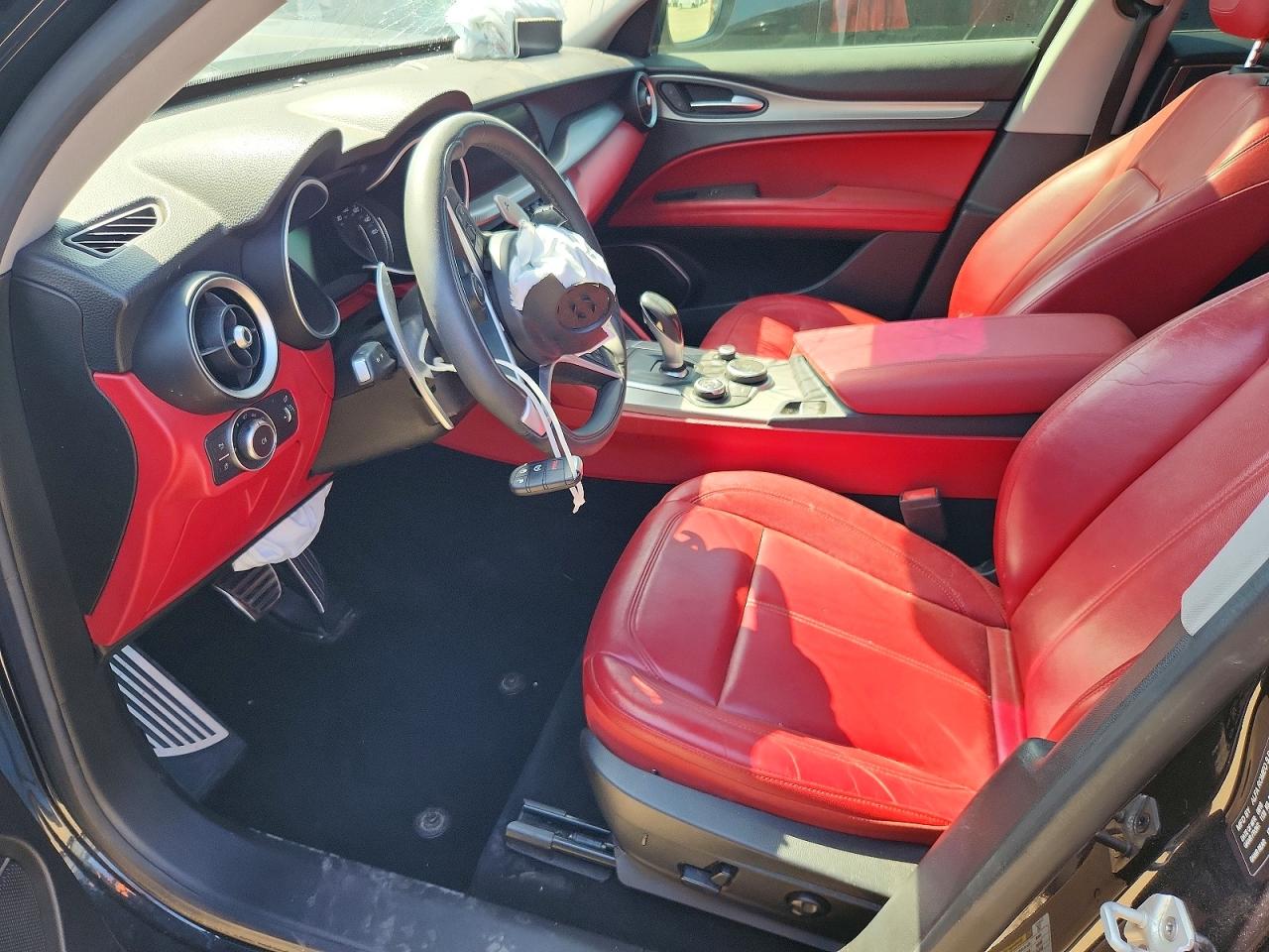 2019 Alfa Romeo Stelvio VIN ZASPAKAN6K7C34212 COPART salvage auction — Front End, TX - CERTIFICATE OF TITLE, sold $1,800 on 2026-07-09 (photo 7)