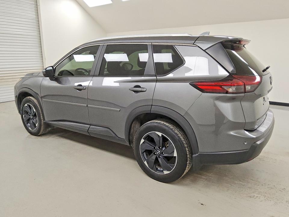 2024 Nissan Rogue VIN 5N1BT3BAXRC739634 COPART salvage auction — MINOR DENT/SCRATCHES, TX - CERTIFICATE OF TITLE, sold $10,700 on 2026-07-30 (photo 2)