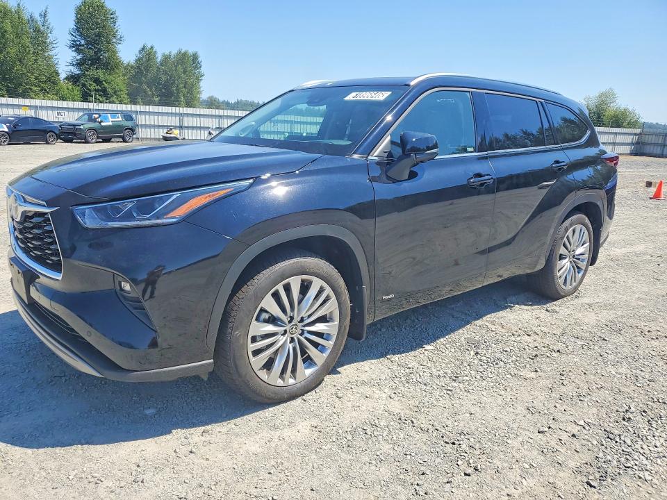 2026 Toyota Highlander hybrid VIN 5TDEBRCH5TS718358 — COPART salvage auction photo