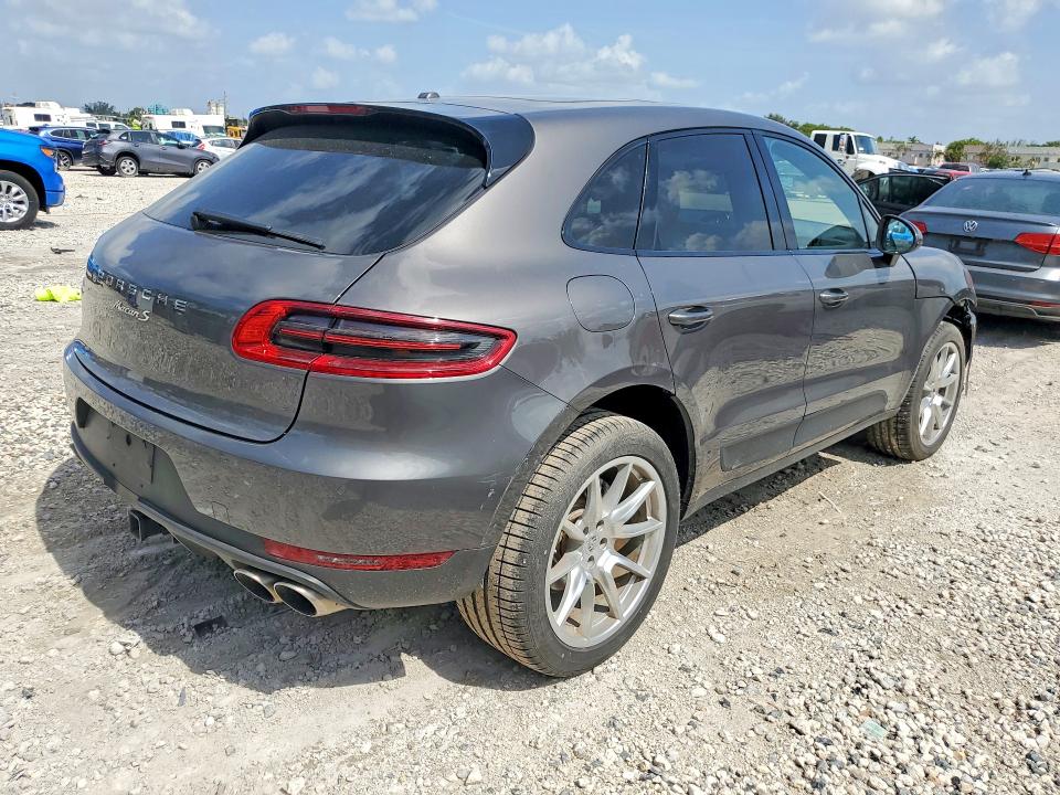 2016 Porsche Macan VIN WP1AB2A55GLB40847 COPART salvage auction — MECHANICAL, Nc - Certificate Of Title, sold $2,750 on 2026-07-28 (photo 3)