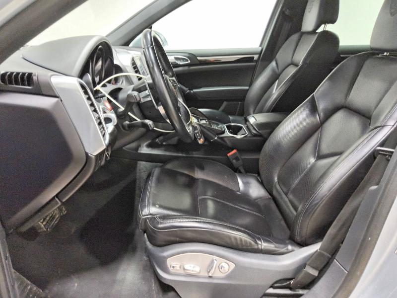 2017 Porsche Cayenne VIN WP1AA2A23HKA86464 COPART salvage auction — MINOR DENT/SCRATCHES, WV - CERTIFICATE OF TITLE, sold $10,200 on 2026-07-30 (photo 7)