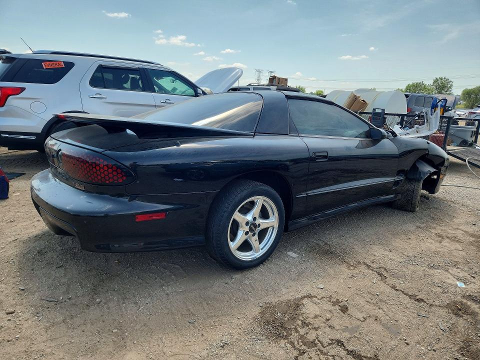 1999 Pontiac Firebird VIN 2G2FV22G8X2236135 COPART salvage auction — FRONT END, Il - Junking Cert Of A Vehicle, sold $1,700 on 2026-07-30 (photo 3)