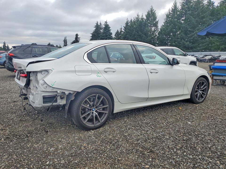 2019 BMW 3er VIN WBA5R7C56KAJ78811 COPART salvage auction — REAR END, WA - BILL OF SALE, sold $10,100 on 2026-07-31 (photo 3)