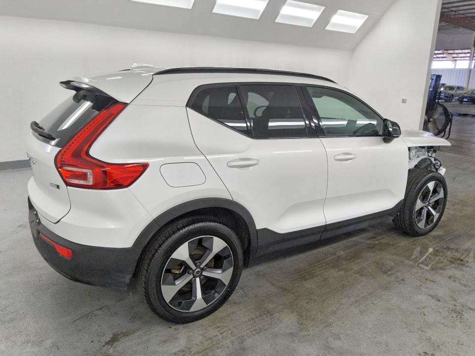 2024 Volvo Xc40 VIN YV4L12UK2R2211653 COPART salvage auction — FRONT END, CA - CERTIFICATE OF TITLE, sold $14,100 on 2026-08-04 (photo 3)