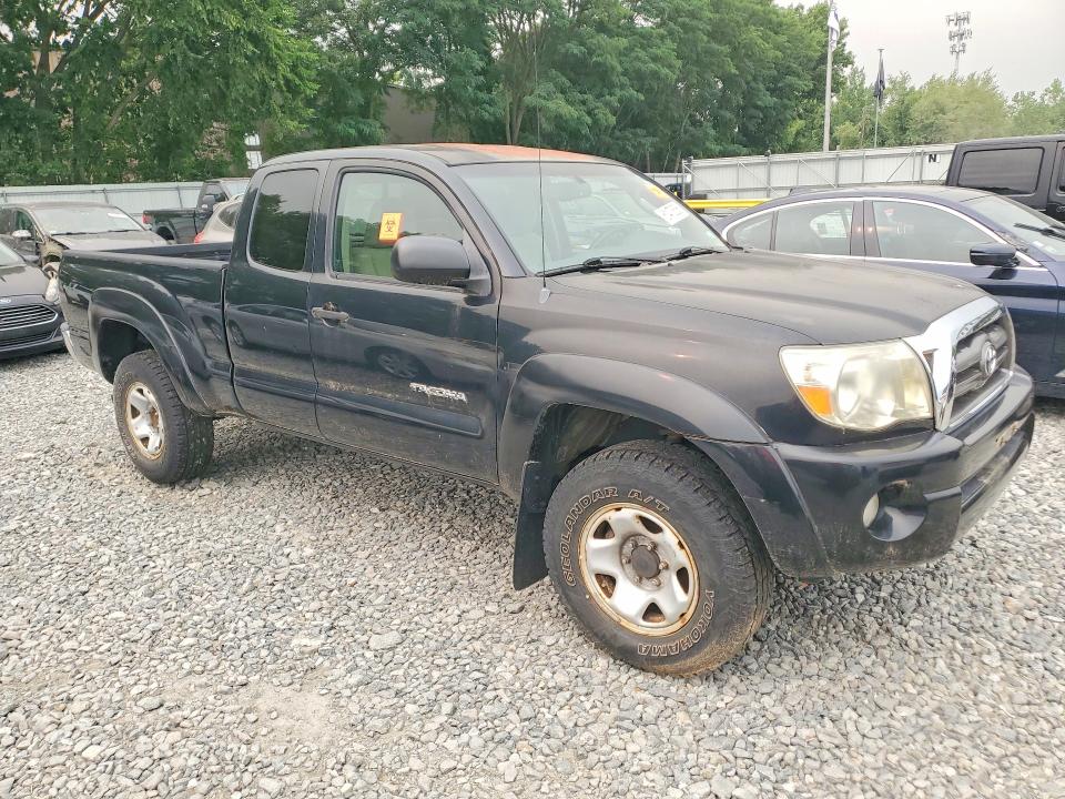 2009 Toyota Tacoma VIN 5TEUU42N89Z597059 COPART salvage auction — MINOR DENT/SCRATCHES, NH - CERTIFICATE OF TITLE, sold $2,150 on 2026-07-30 (photo 4)