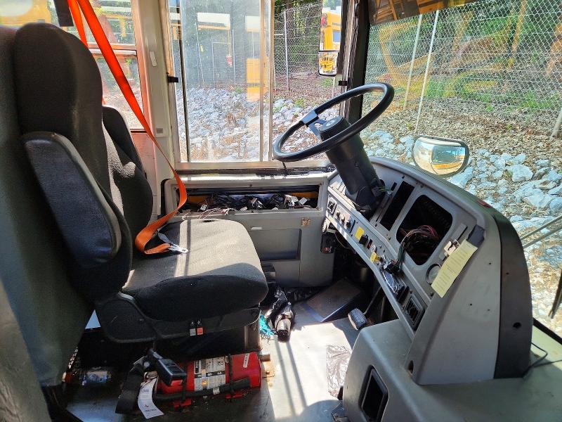 2015 Thomabuses Bus VIN 1T7YR4F21F1285757 COPART salvage auction — SIDE, PA - CERTIFICATE OF SALVAGE, sold $825 on 2026-08-27 (photo 5)