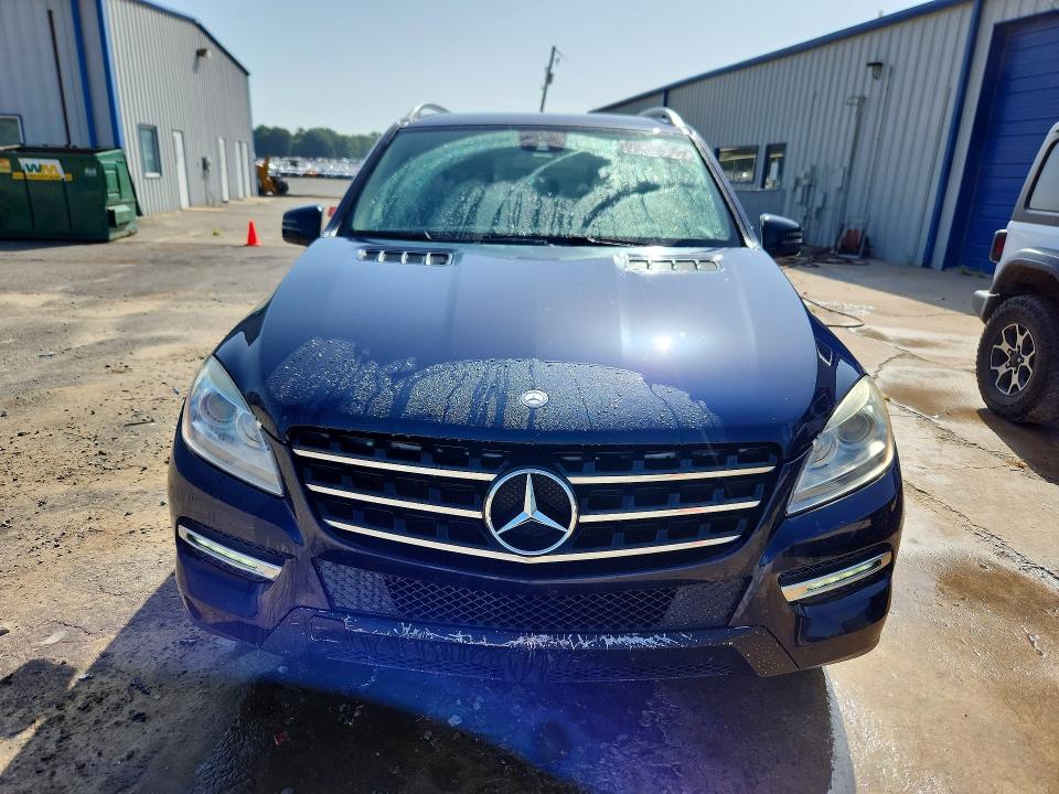 2015 Mercedes-benz Ml-class VIN 4JGDA5JB0FA443114 COPART salvage auction — MINOR DENT/SCRATCHES, Tn - Certificate Of Title (P), sold $1,600 on 2026-07-28 (photo 5)