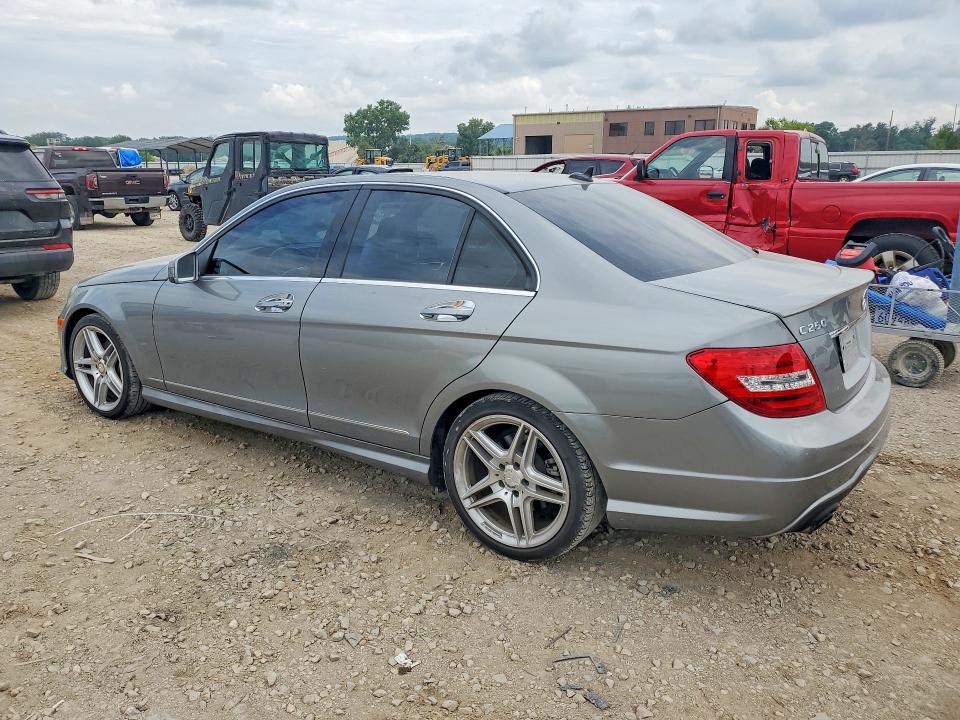 2013 Mercedes-benz C-klasse VIN WDDGF4HB0DR300591 COPART salvage auction — NORMAL WEAR, Ks - Dealer Only Clean Title, sold $100 on 2026-08-04 (photo 2)