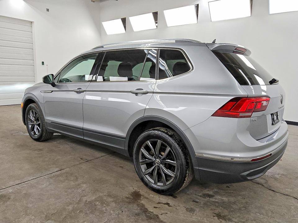 2022 Volkswagen Tiguan VIN 3VV2B7AX4NM142400 COPART salvage auction — MINOR DENT/SCRATCHES, Il - Certificate Of Title, sold $11,700 on 2026-07-28 (photo 2)