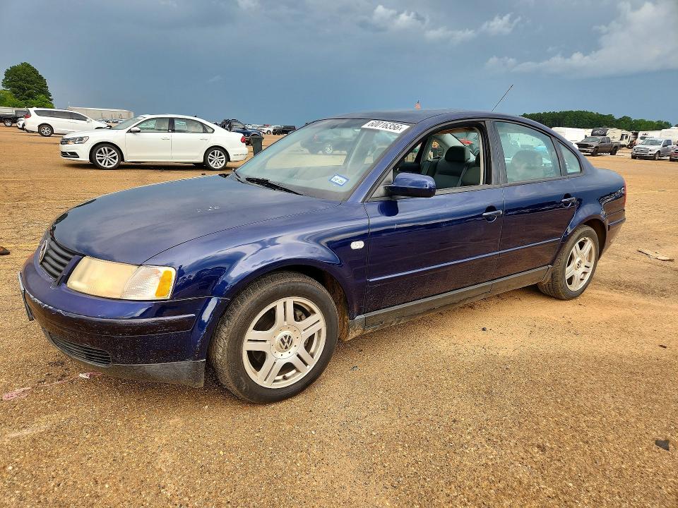 2001 Volkswagen Passat VIN WVWBH63B81P028526 COPART salvage auction — MECHANICAL, TX - CERTIFICATE OF TITLE, sold $175 on 2026-07-27 (photo 1)