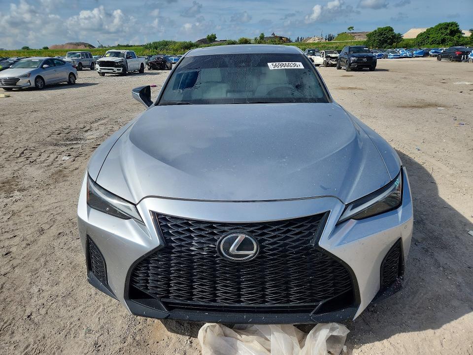 2021 Lexus Is VIN JTHGZ1B22M5037809 COPART salvage auction — SIDE, Fl - Cert Of Title Slvg Rebuildable, sold $13,500 on 2026-07-14 (photo 5)