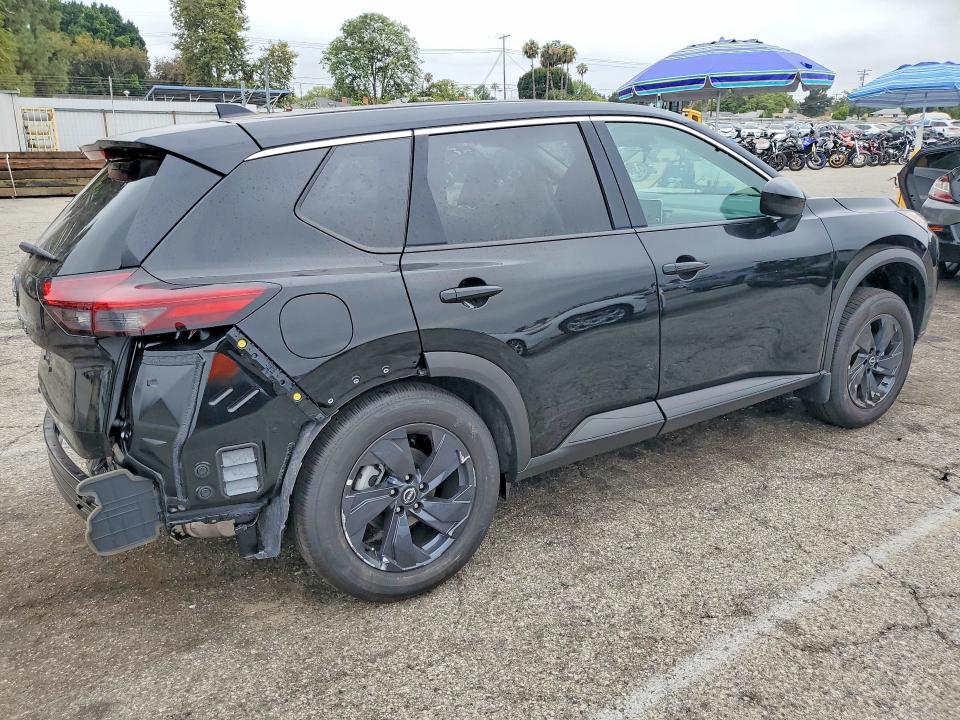 2026 Nissan Rogue VIN 5N1BT3BA9TC777377 COPART salvage auction — UNDERCARRIAGE, CA - SALVAGE CERTIFICATE, sold $7,900 on 2026-07-28 (photo 3)