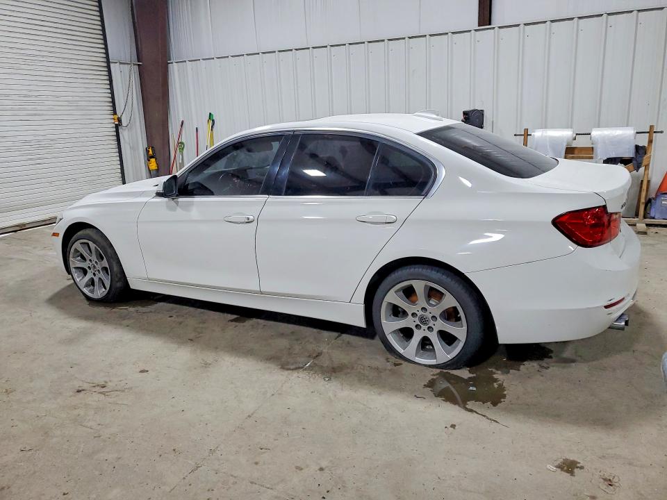 2013 BMW 3er VIN WBA3B5C59DF595359 COPART salvage auction — MINOR DENT/SCRATCHES, Pa - Cert Of Title (P), sold $500 on 2026-07-20 (photo 2)